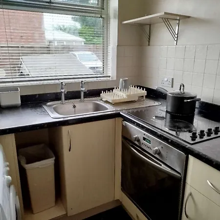 Cozy One Bedroom Holiday With Free Parking *